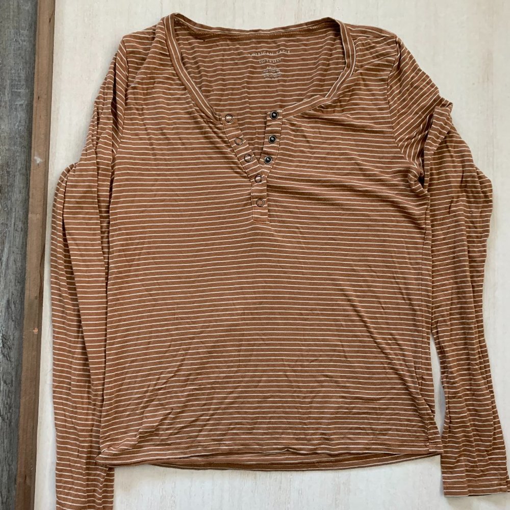 American Eagle Soft & Sexy Long Sleeve Top